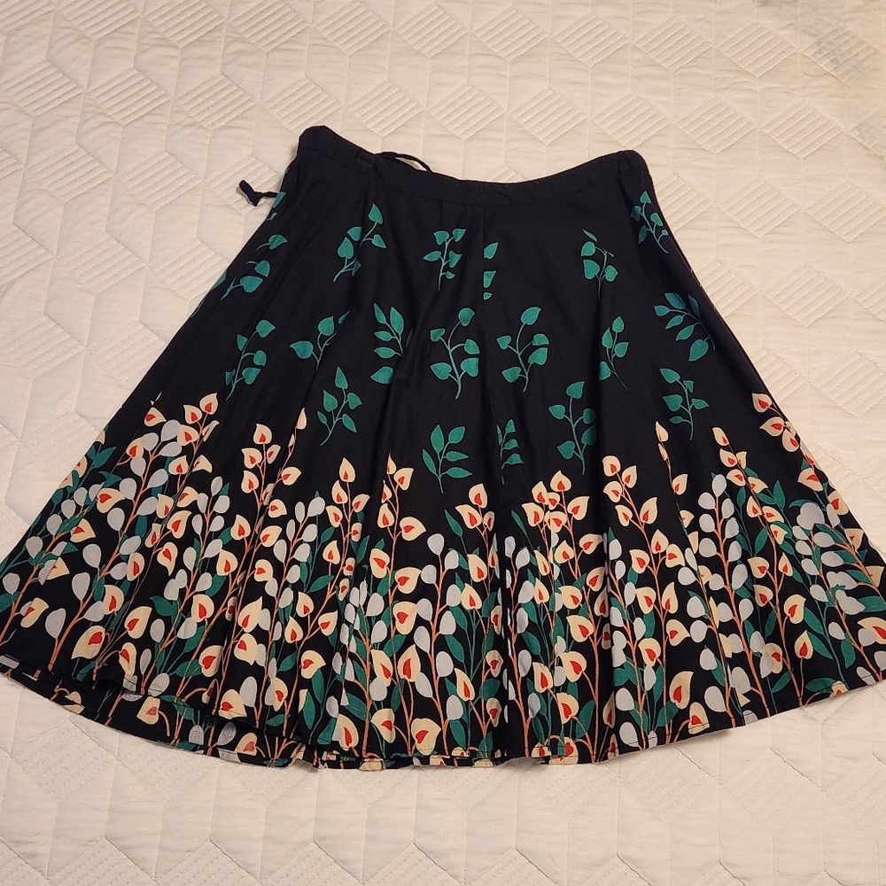 Apollo Bright Floral Full Skirt, Knee length, Made in India, 100% Cotton sz M